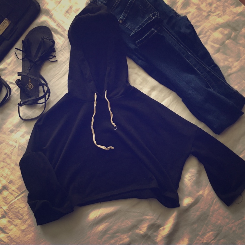 Hooded crop top